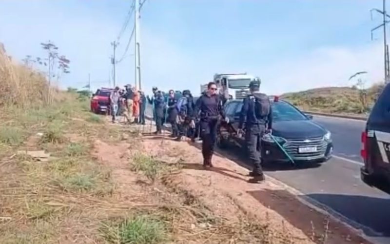 BUSCAS RETOMADAS: Polícia e Bombeiros fazem nova vistoria um mês após desaparecimento de Jefferson