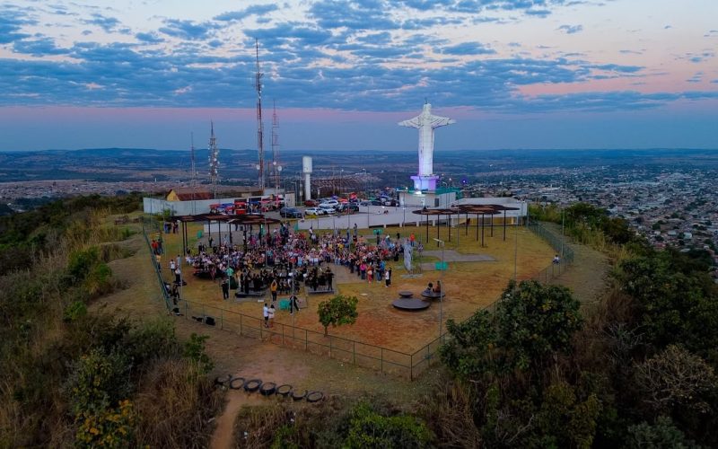 MPB AO PÔR DO SOL: Cristo in Concert acontece nesta quarta-feira no Morro do Cristo