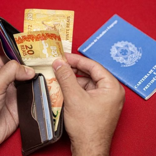 Consignado CLT permitirá troca de dívidas caras por crédito mais barato a partir de 6 de maio