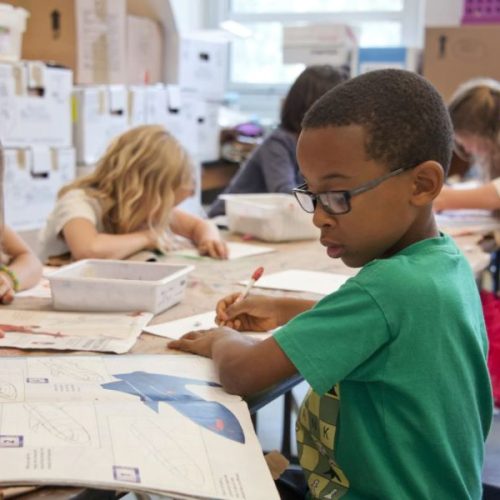 Corte drástico: Educação perderá R$ 42,3 bilhões em verbas até 2030