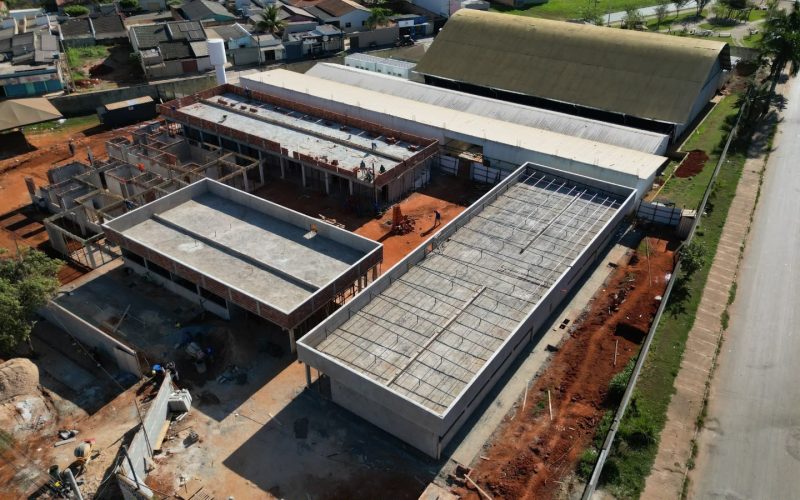 Nova Escola Antônio Evaristo avança e mantém atendimento aos alunos durante obra