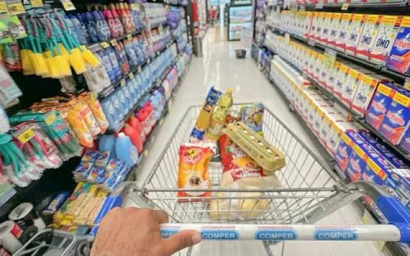 Custo da cesta básica registra aumento em 17 capitais brasileiras em junho