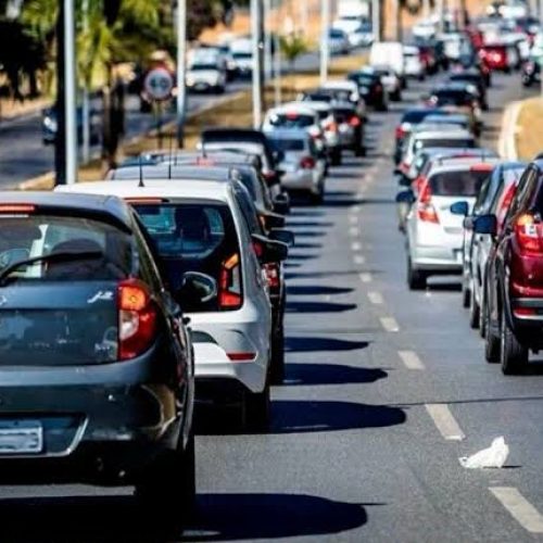 CCJ aprova proposta que fixa teto de 1% para cobrança de IPVA no país