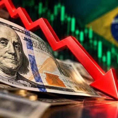 Dólar despenca mais de 4% e volta a ficar abaixo de R$ 5 após resultado das eleições