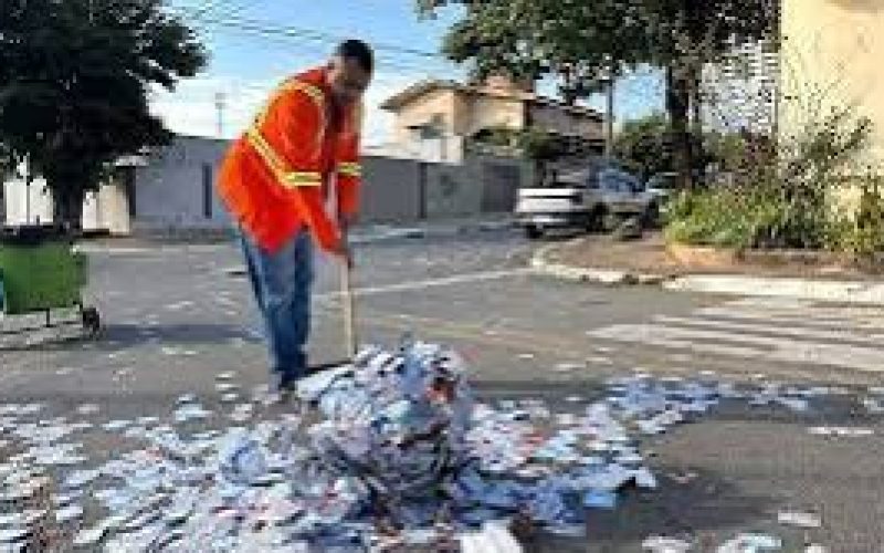 Lixo eleitoral deixa prejuízos após a eleição e pode gerar punição;